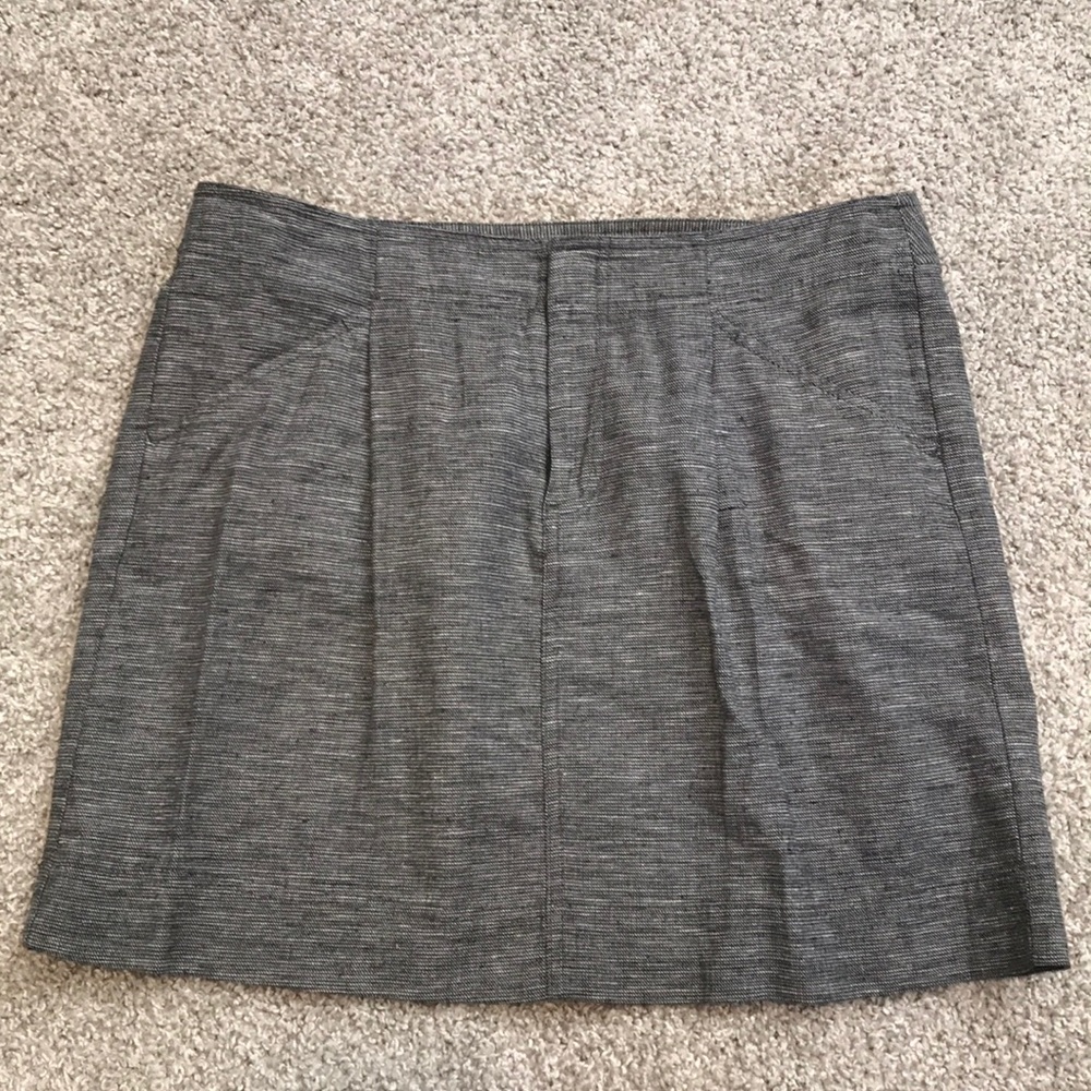 Ann Taylor mini skirt with front pockets